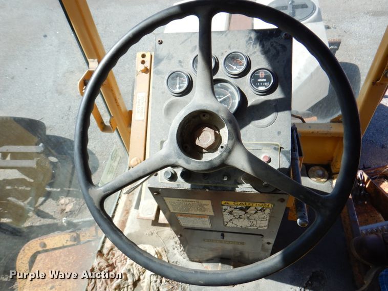 image for item DM6012 1998 Rosco RB48  broom