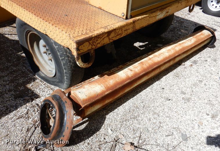 image for item DM6012 1998 Rosco RB48  broom