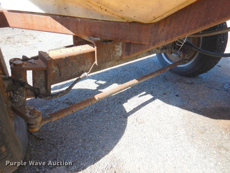 image for item DM6012 1998 Rosco RB48  broom