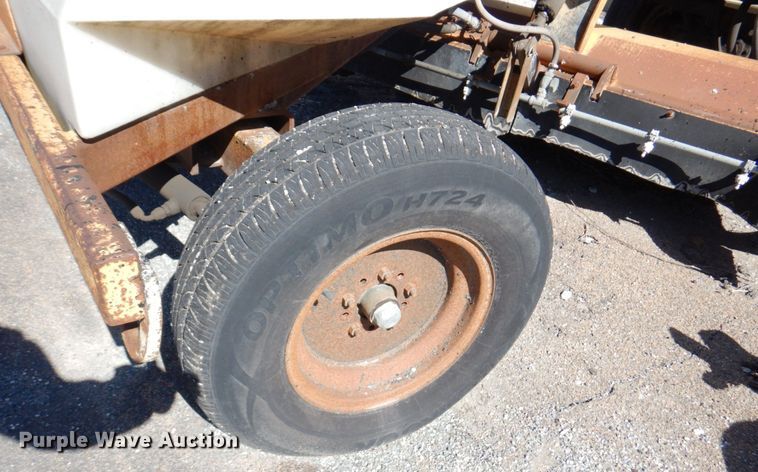 image for item DM6012 1998 Rosco RB48  broom