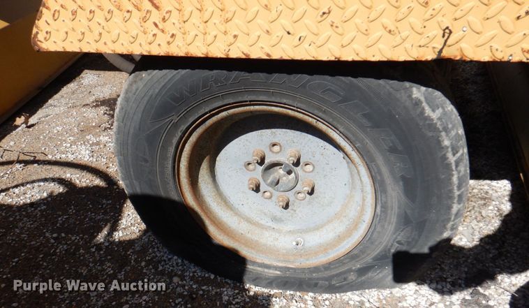 image for item DM6012 1998 Rosco RB48  broom