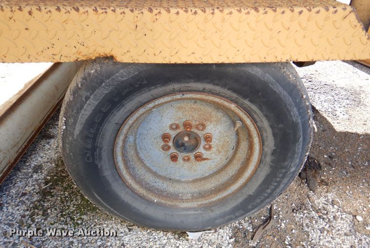 image for item DM6012 1998 Rosco RB48  broom