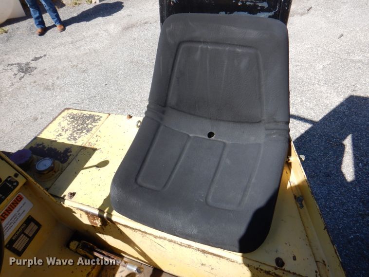 image for item DM6013 1995 Bomag BW11R  pneumatic roller