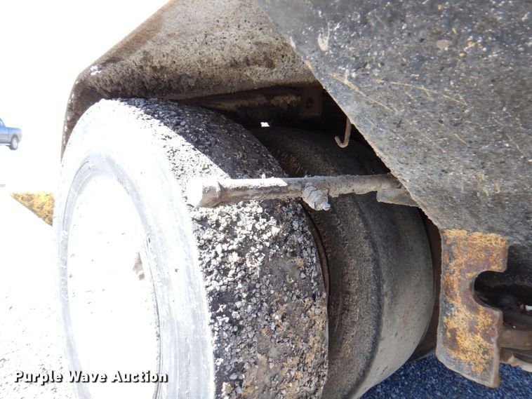 image for item DM6013 1995 Bomag BW11R  pneumatic roller