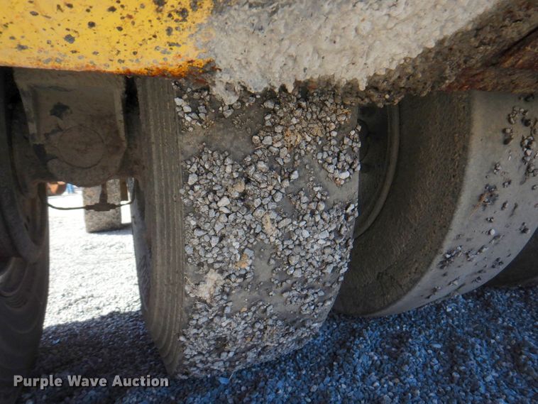 image for item DM6013 1995 Bomag BW11R  pneumatic roller