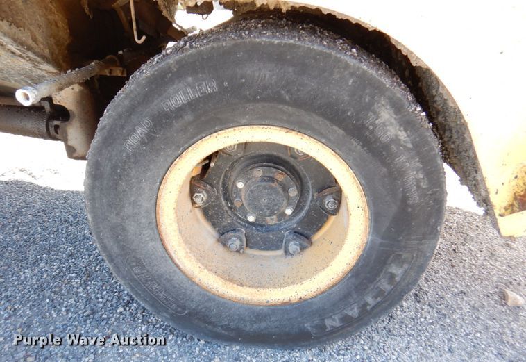 image for item DM6013 1995 Bomag BW11R  pneumatic roller