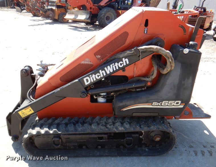 image for item DM6025 2006 Ditch Witch SK650  compact utility loader