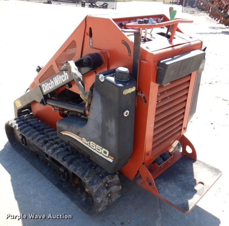 image for item DM6025 2006 Ditch Witch SK650  compact utility loader