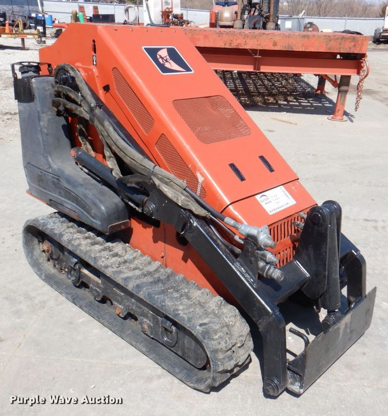 image for item DM6025 2006 Ditch Witch SK650  compact utility loader