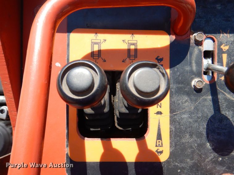 image for item DM6025 2006 Ditch Witch SK650  compact utility loader