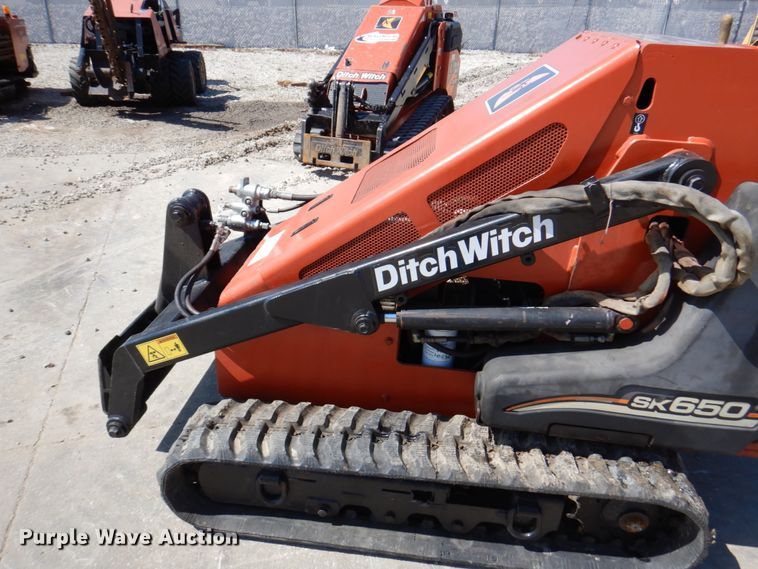 image for item DM6025 2006 Ditch Witch SK650  compact utility loader