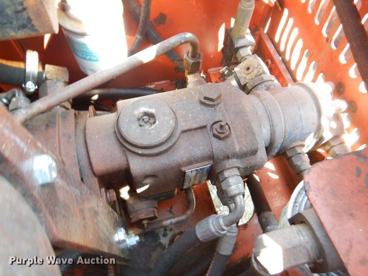 image for item DM6025 2006 Ditch Witch SK650  compact utility loader