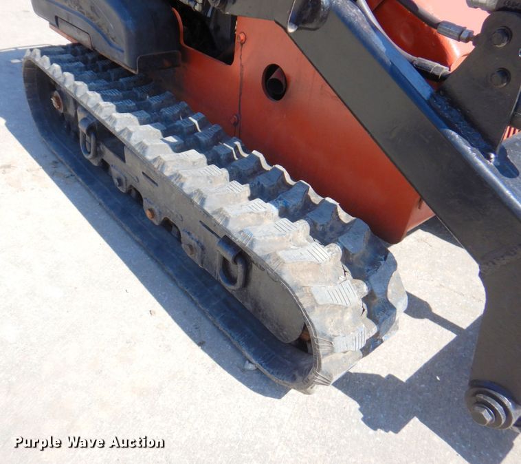 image for item DM6025 2006 Ditch Witch SK650  compact utility loader