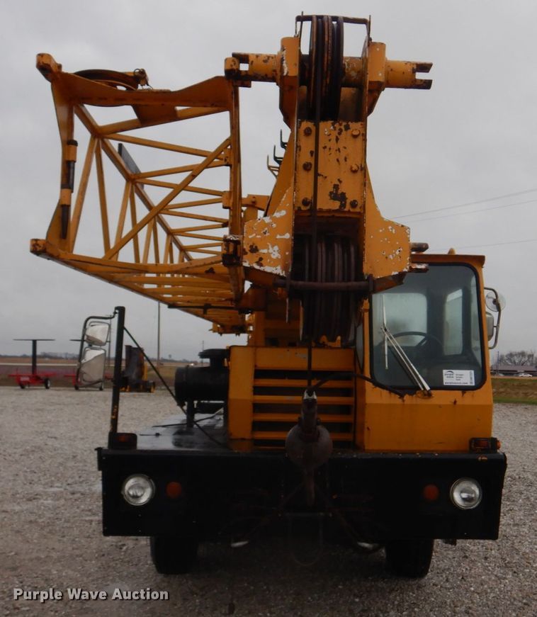 image for item DM7231 1974 Grove 8435G  crane
