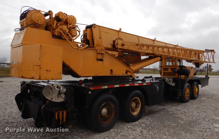 image for item DM7231 1974 Grove 8435G  crane