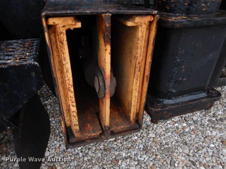 image for item DM7231 1974 Grove 8435G  crane