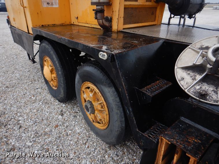 image for item DM7231 1974 Grove 8435G  crane