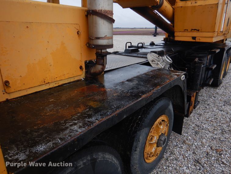 image for item DM7231 1974 Grove 8435G  crane