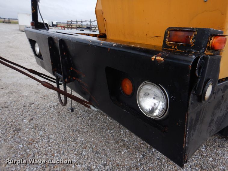 image for item DM7231 1974 Grove 8435G  crane