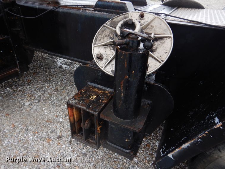 image for item DM7231 1974 Grove 8435G  crane