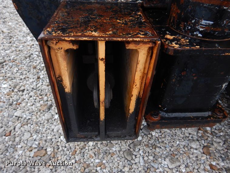 image for item DM7231 1974 Grove 8435G  crane