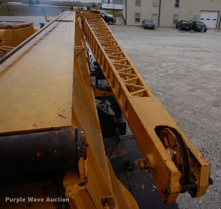image for item DM7231 1974 Grove 8435G  crane