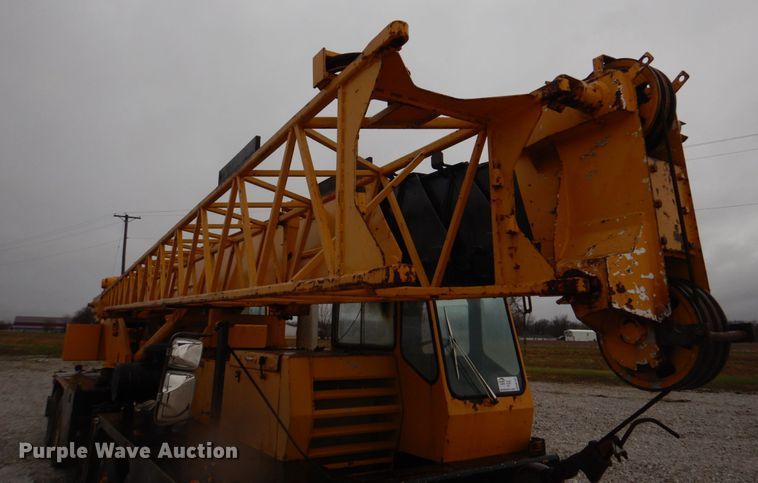 image for item DM7231 1974 Grove 8435G  crane