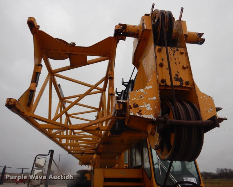 image for item DM7231 1974 Grove 8435G  crane