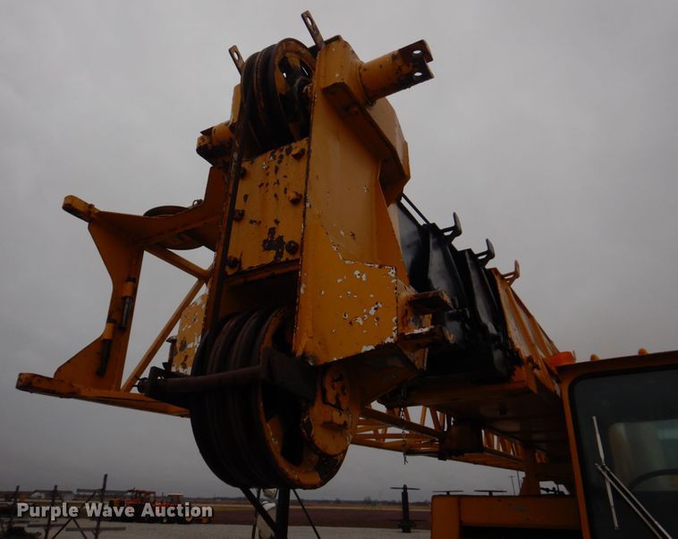 image for item DM7231 1974 Grove 8435G  crane