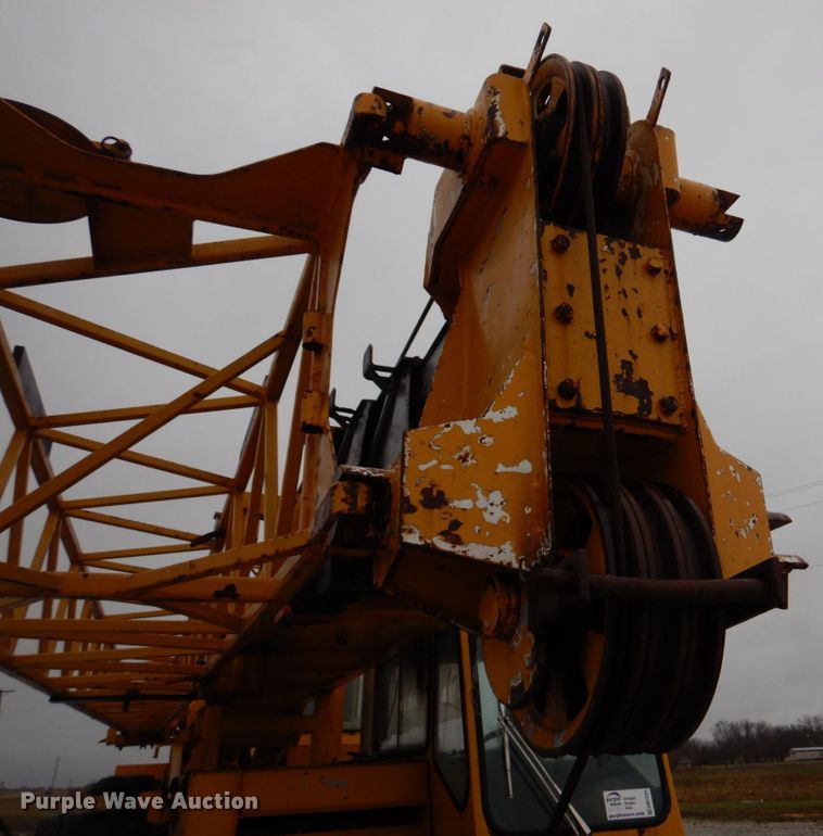 image for item DM7231 1974 Grove 8435G  crane