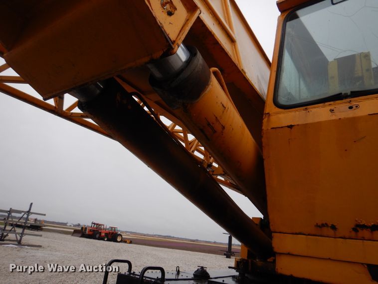 image for item DM7231 1974 Grove 8435G  crane