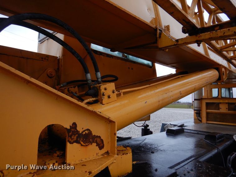 image for item DM7231 1974 Grove 8435G  crane