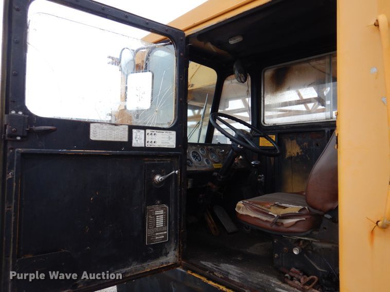 image for item DM7231 1974 Grove 8435G  crane