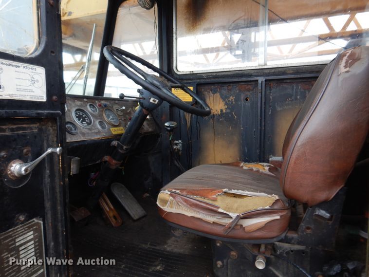 image for item DM7231 1974 Grove 8435G  crane