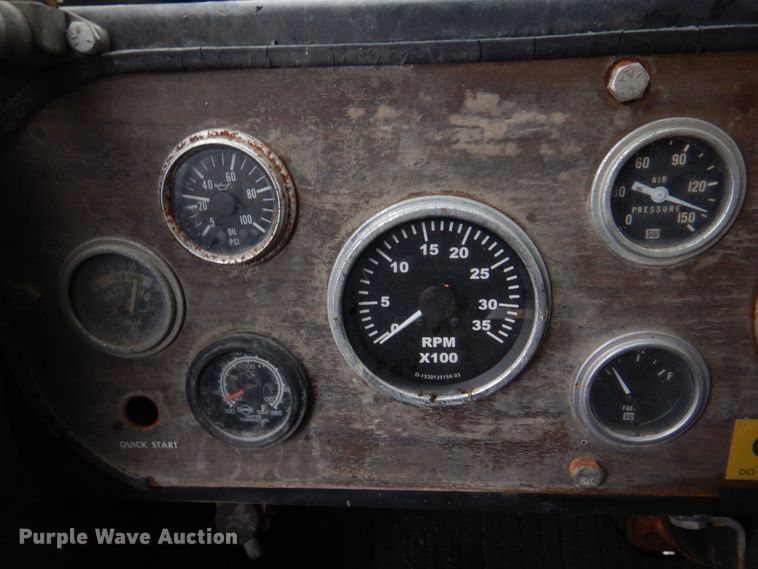 image for item DM7231 1974 Grove 8435G  crane