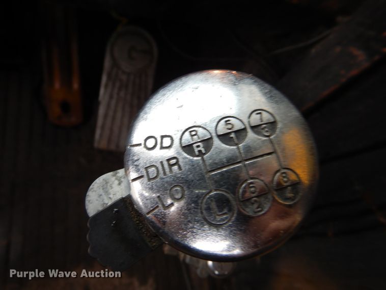 image for item DM7231 1974 Grove 8435G  crane