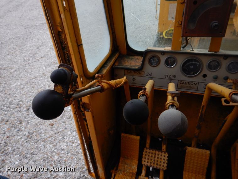 image for item DM7231 1974 Grove 8435G  crane