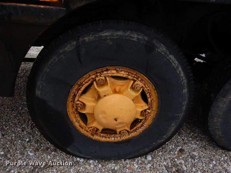 image for item DM7231 1974 Grove 8435G  crane