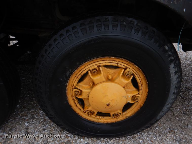 image for item DM7231 1974 Grove 8435G  crane