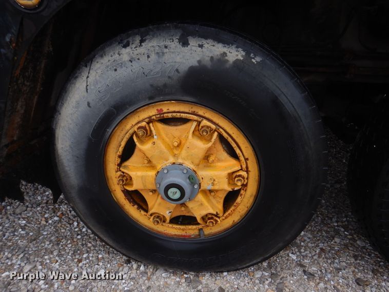 image for item DM7231 1974 Grove 8435G  crane