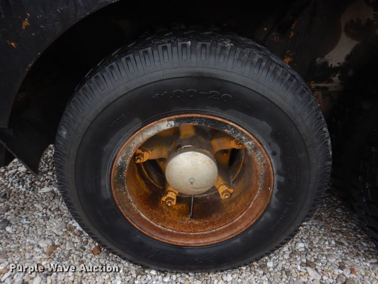 image for item DM7231 1974 Grove 8435G  crane