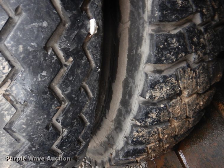 image for item DM7231 1974 Grove 8435G  crane