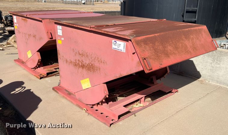 image for item DM8424 (2) Meco self-dumping hoppers