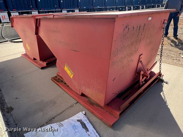 image for item DM8424 (2) Meco self-dumping hoppers