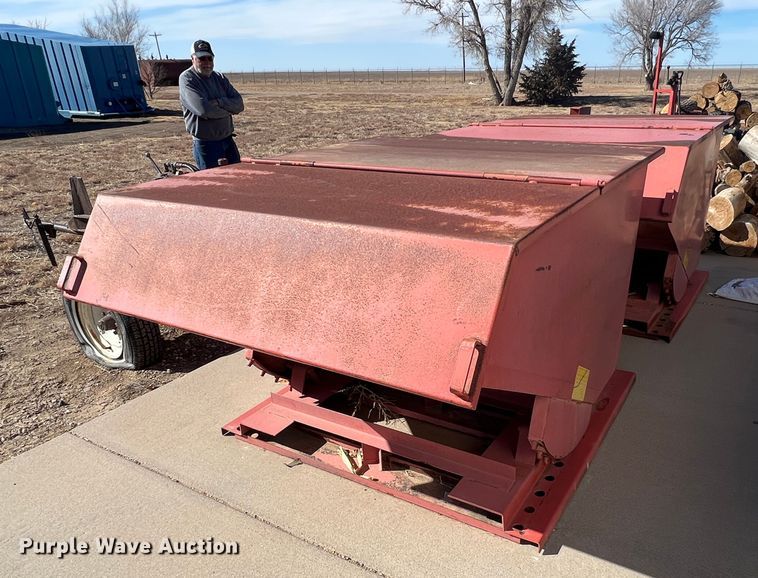 image for item DM8424 (2) Meco self-dumping hoppers