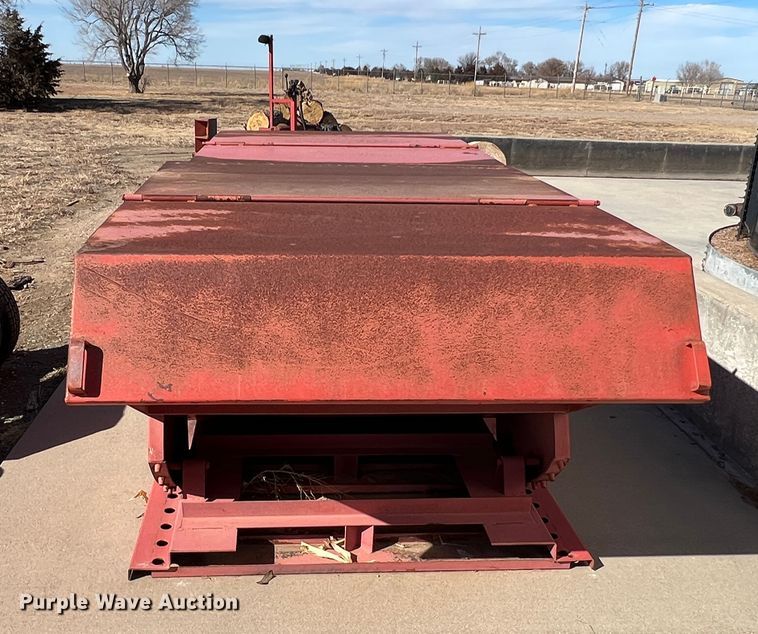 image for item DM8424 (2) Meco self-dumping hoppers