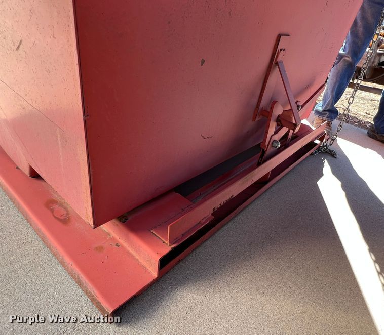 image for item DM8424 (2) Meco self-dumping hoppers