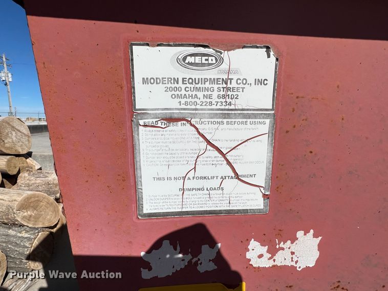 image for item DM8424 (2) Meco self-dumping hoppers