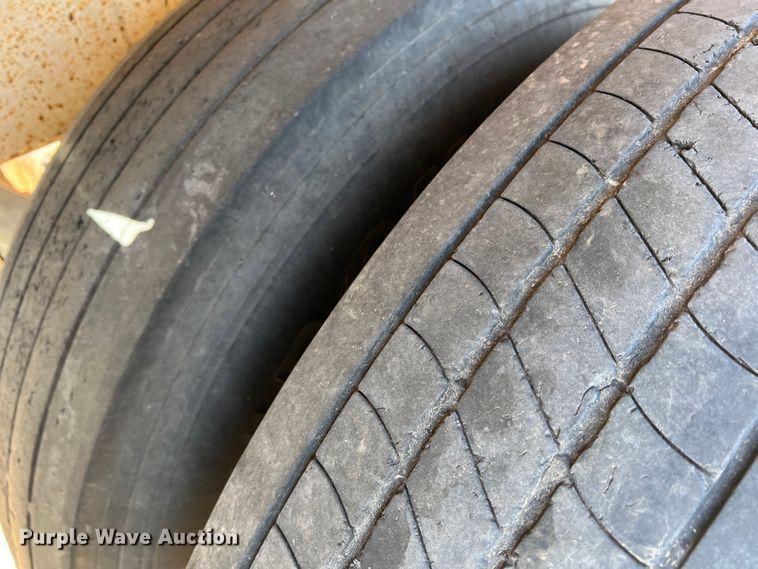 image for item DM8426 2012 CPS LBD40  bottom dump trailer