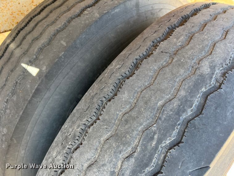 image for item DM8426 2012 CPS LBD40  bottom dump trailer